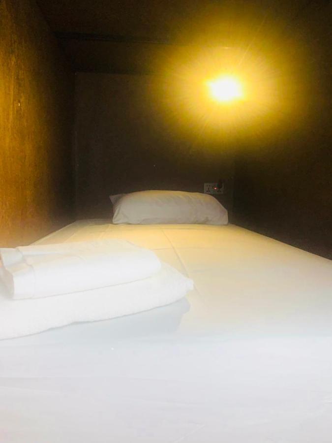 The Black Sheep Hostel หาดริ้น ภายนอก รูปภาพ