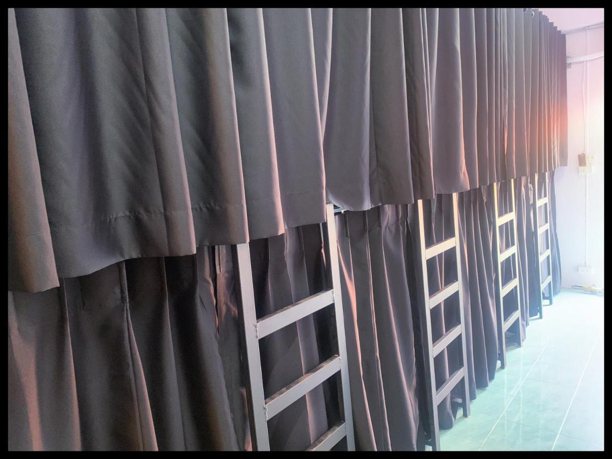 The Black Sheep Hostel หาดริ้น ภายนอก รูปภาพ