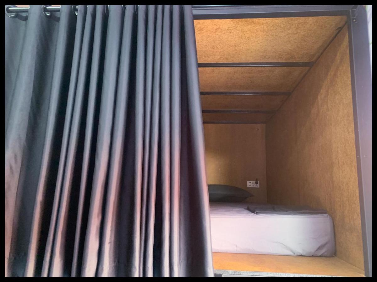 The Black Sheep Hostel หาดริ้น ภายนอก รูปภาพ